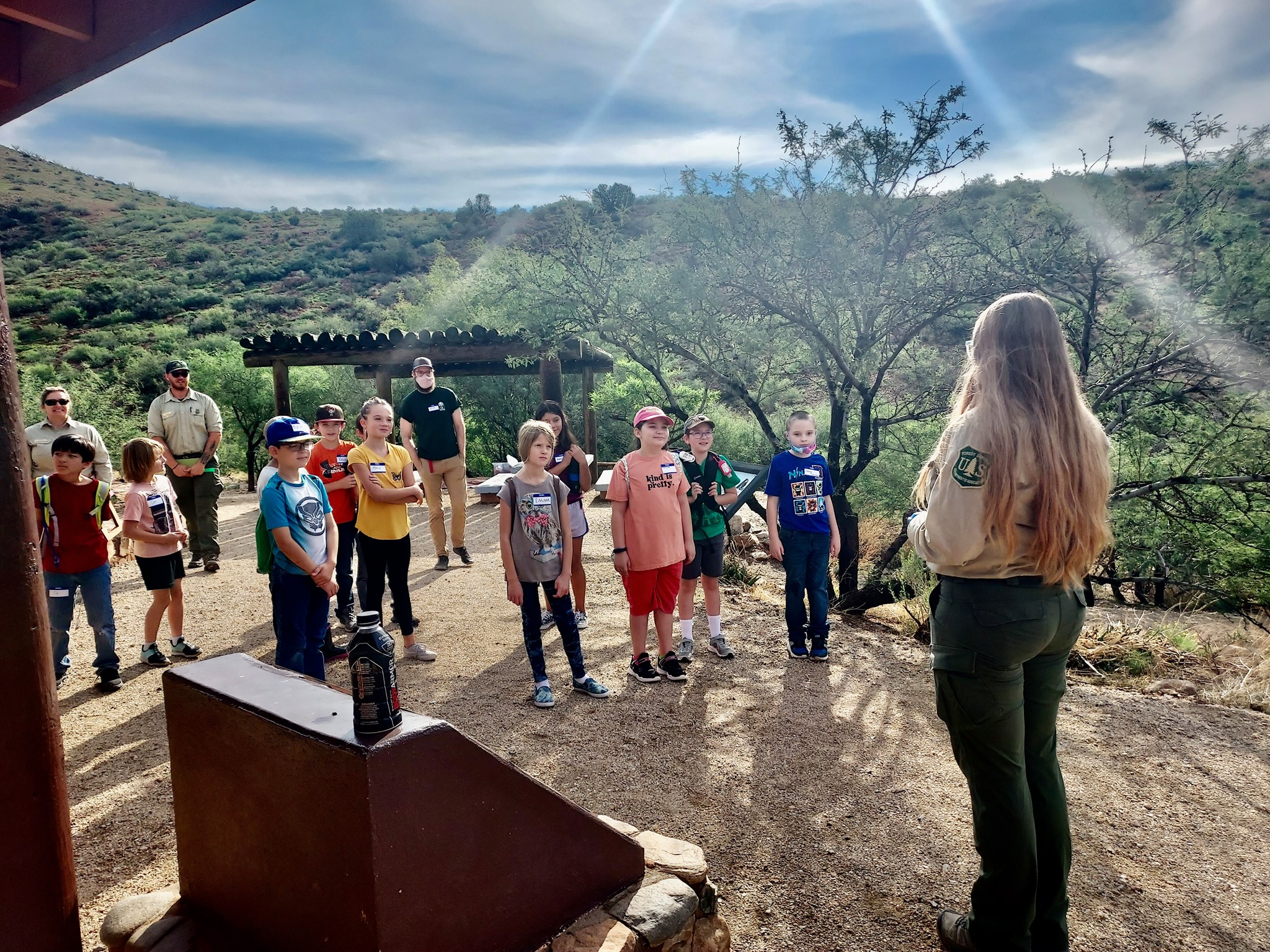 kids_listening_ranger Kids listening to ranger