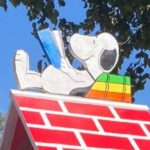 snoopy_reading